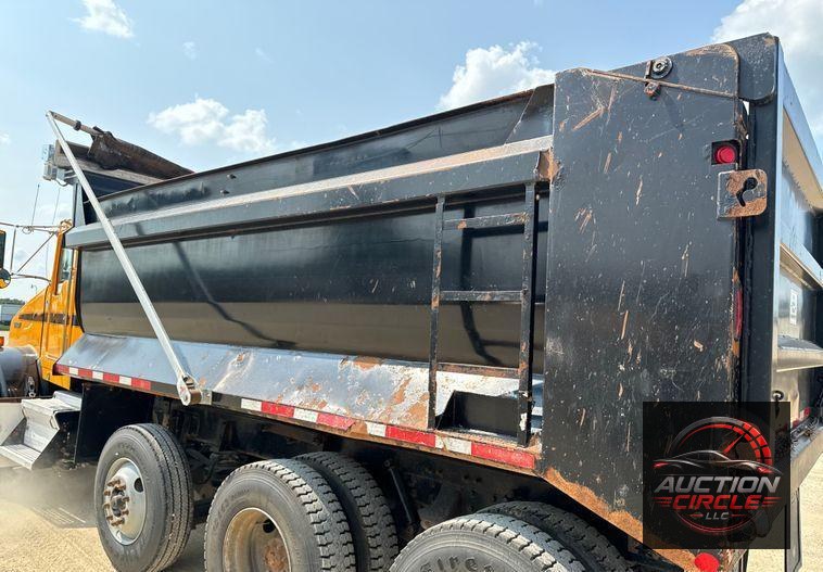 2006 Kenworth T800 dump truck