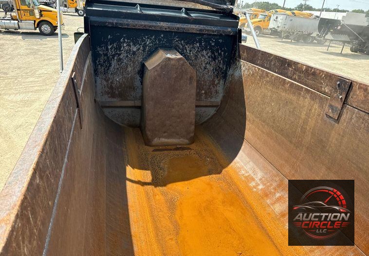 2006 Kenworth T800 dump truck
