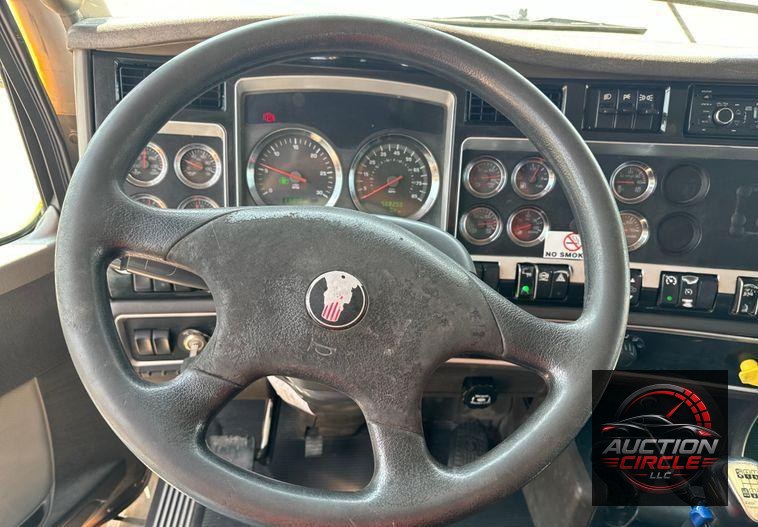 2006 Kenworth T800 dump truck