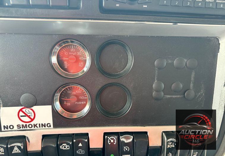 2006 Kenworth T800 dump truck
