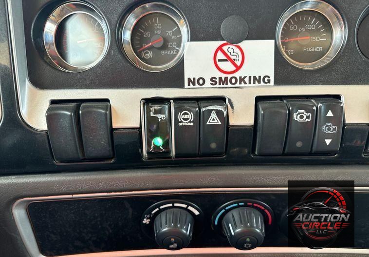 2006 Kenworth T800 dump truck