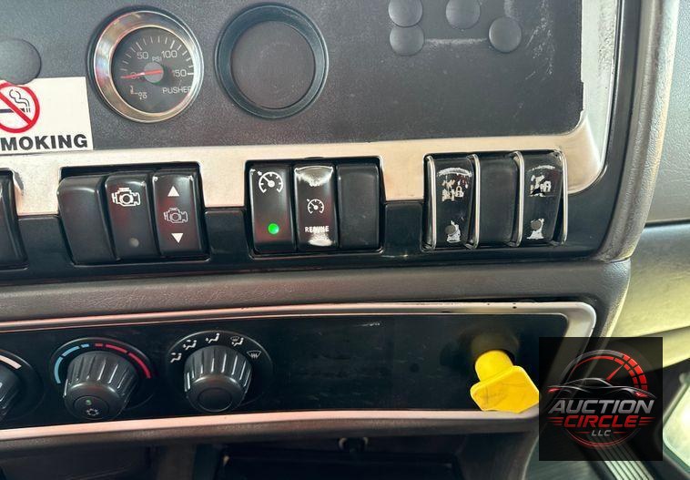 2006 Kenworth T800 dump truck