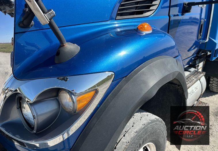 2014 International  WorkStar 7400 dump truck