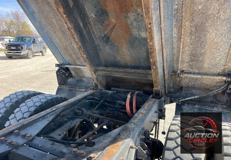 2014 International  WorkStar 7400 dump truck