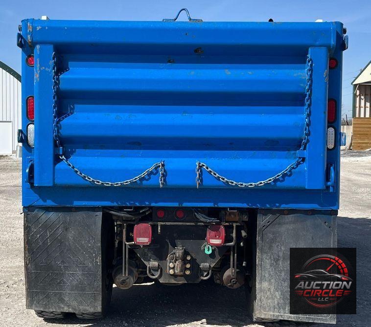 2014 International  WorkStar 7400 dump truck