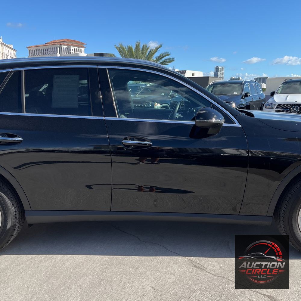 2025 Mercedes-Benz GLC GLC 300