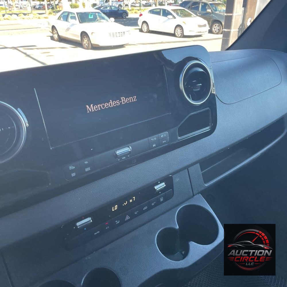 2024 Mercedes-Benz Sprinter 2500
