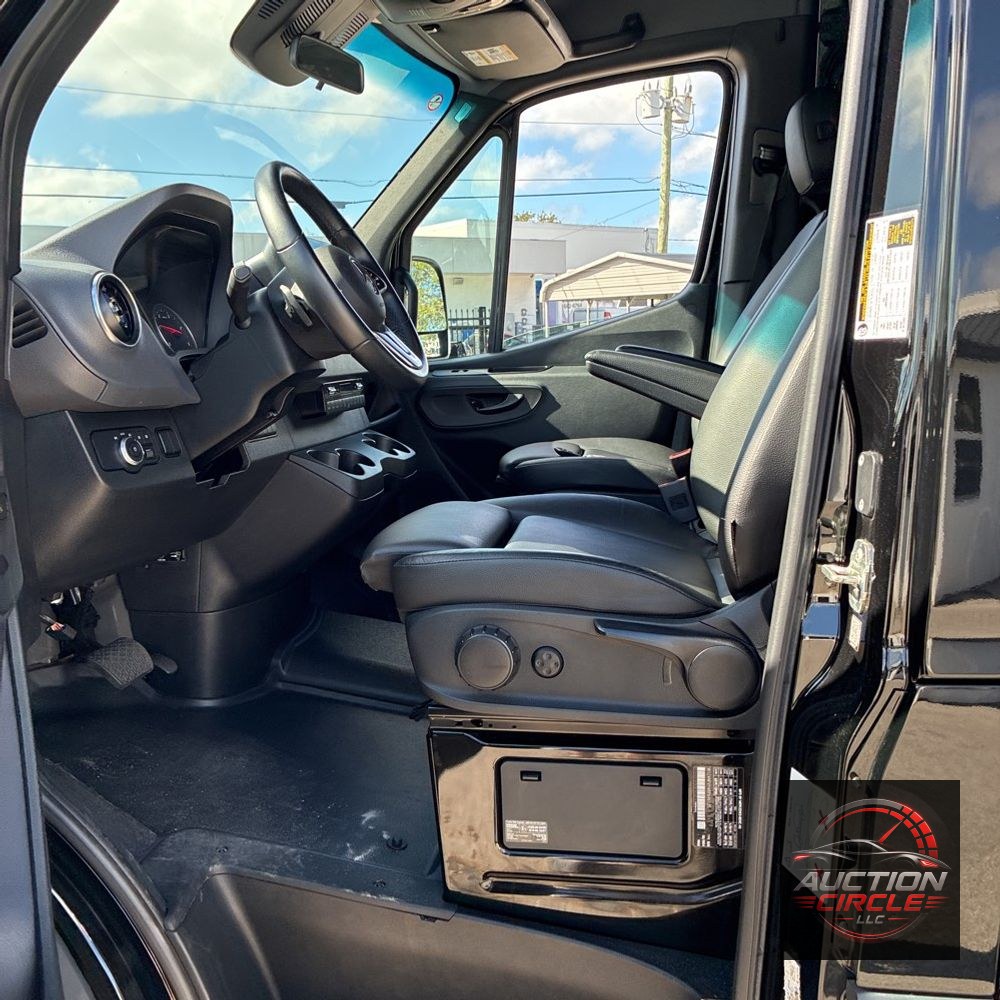 2024 Mercedes-Benz Sprinter 2500