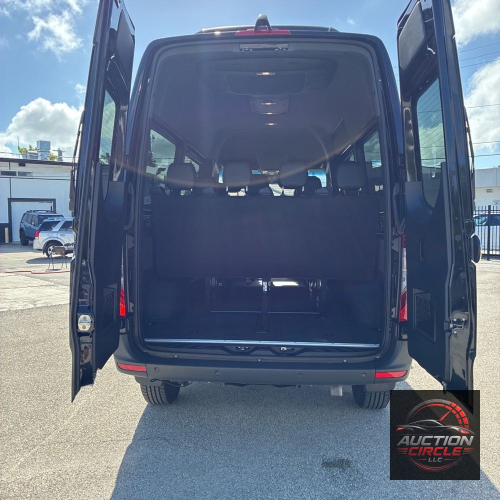 2024 Mercedes-Benz Sprinter 2500