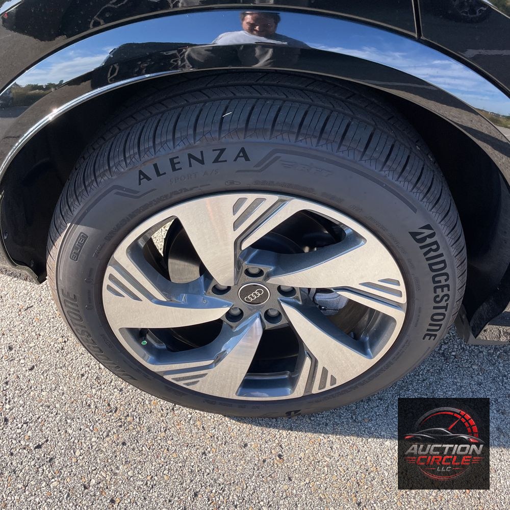 2025 Audi Q6 e-tron Prestige