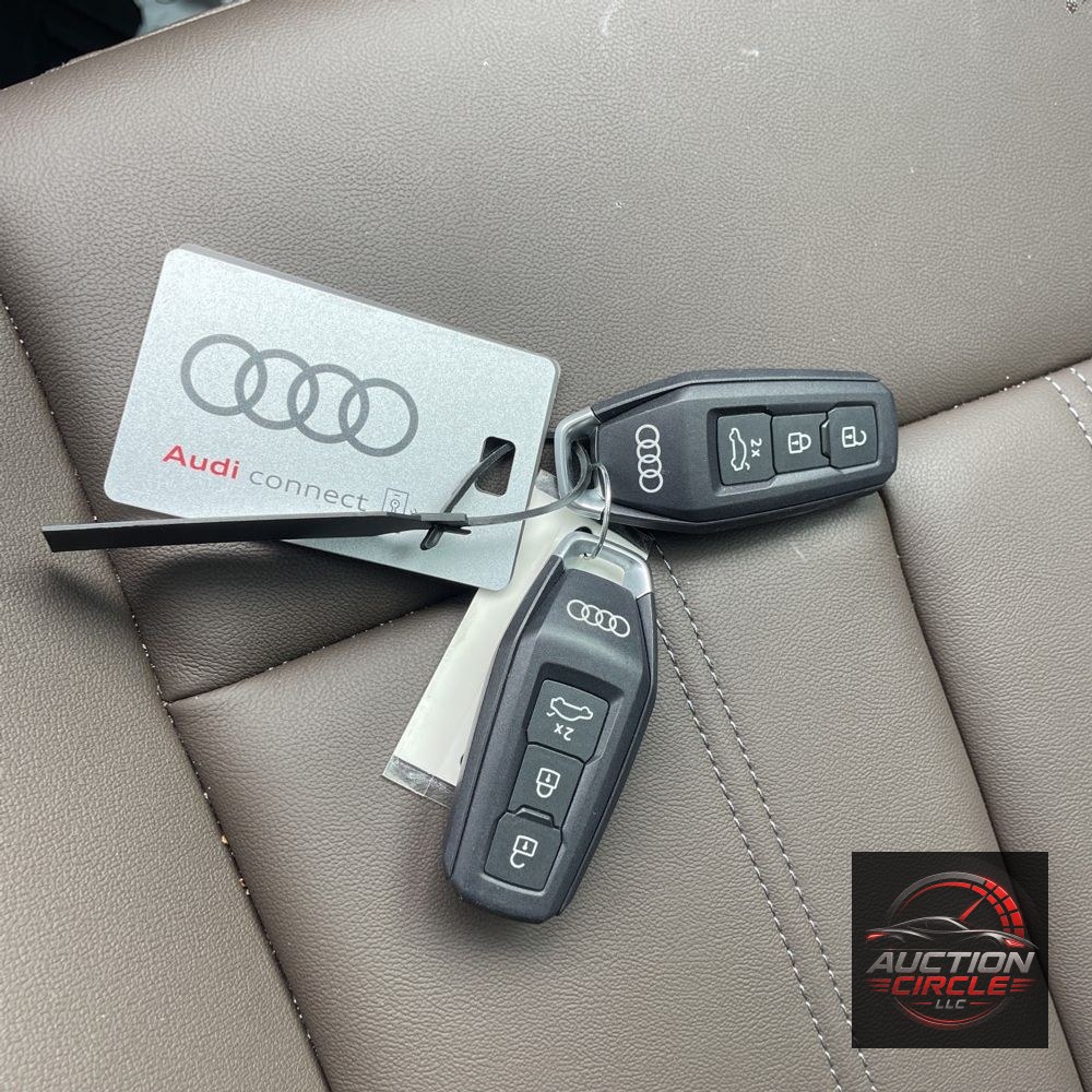 2025 Audi Q6 e-tron Prestige