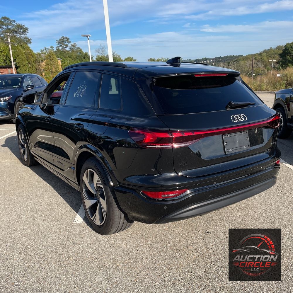 2025 Audi Q6 e-tron Prestige