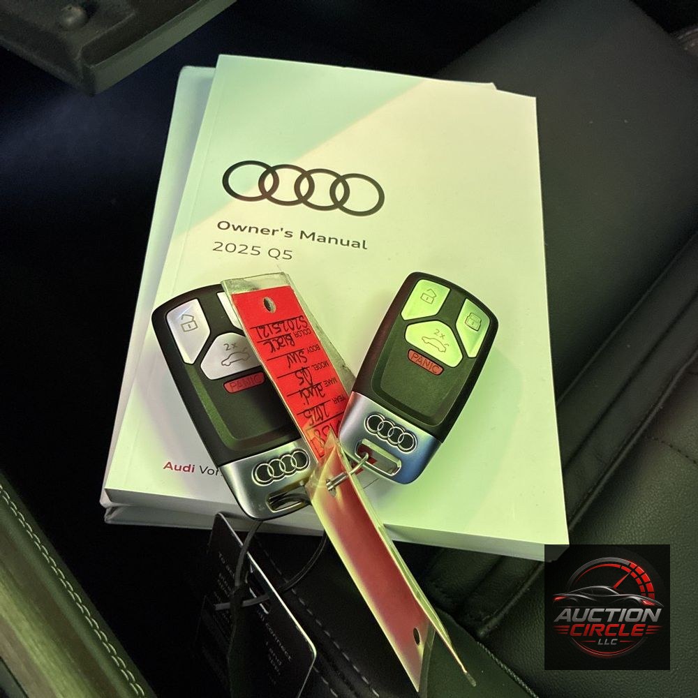 2025 Audi Q5 S-Line Prem+ 55 PHEV