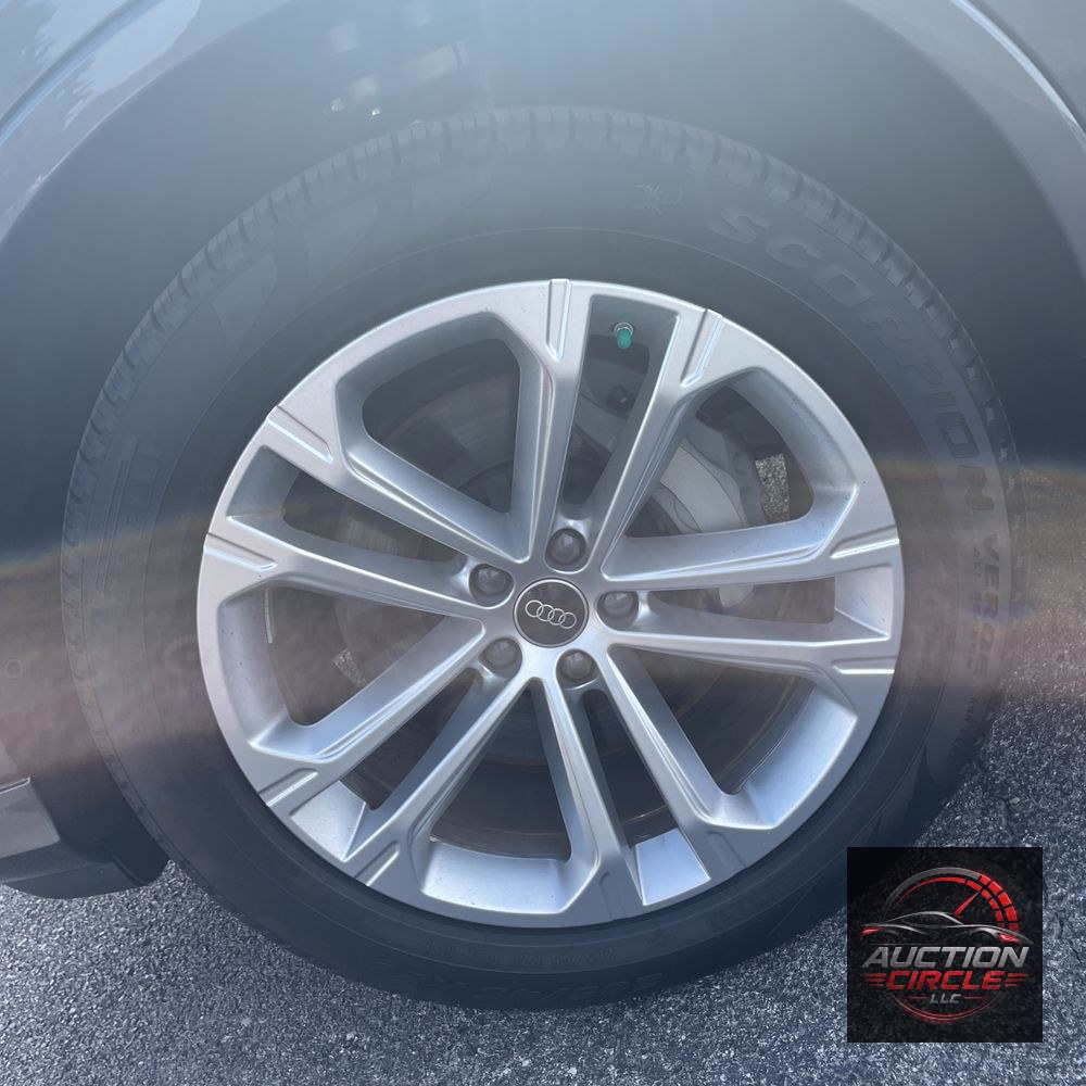 2025 Audi Q7 Premium Plus 55