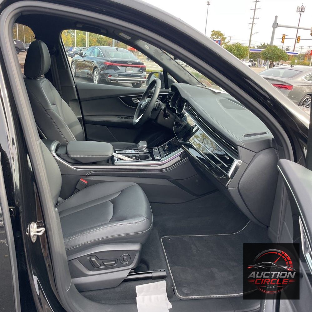 2025 Audi Q7 Premium Plus 55