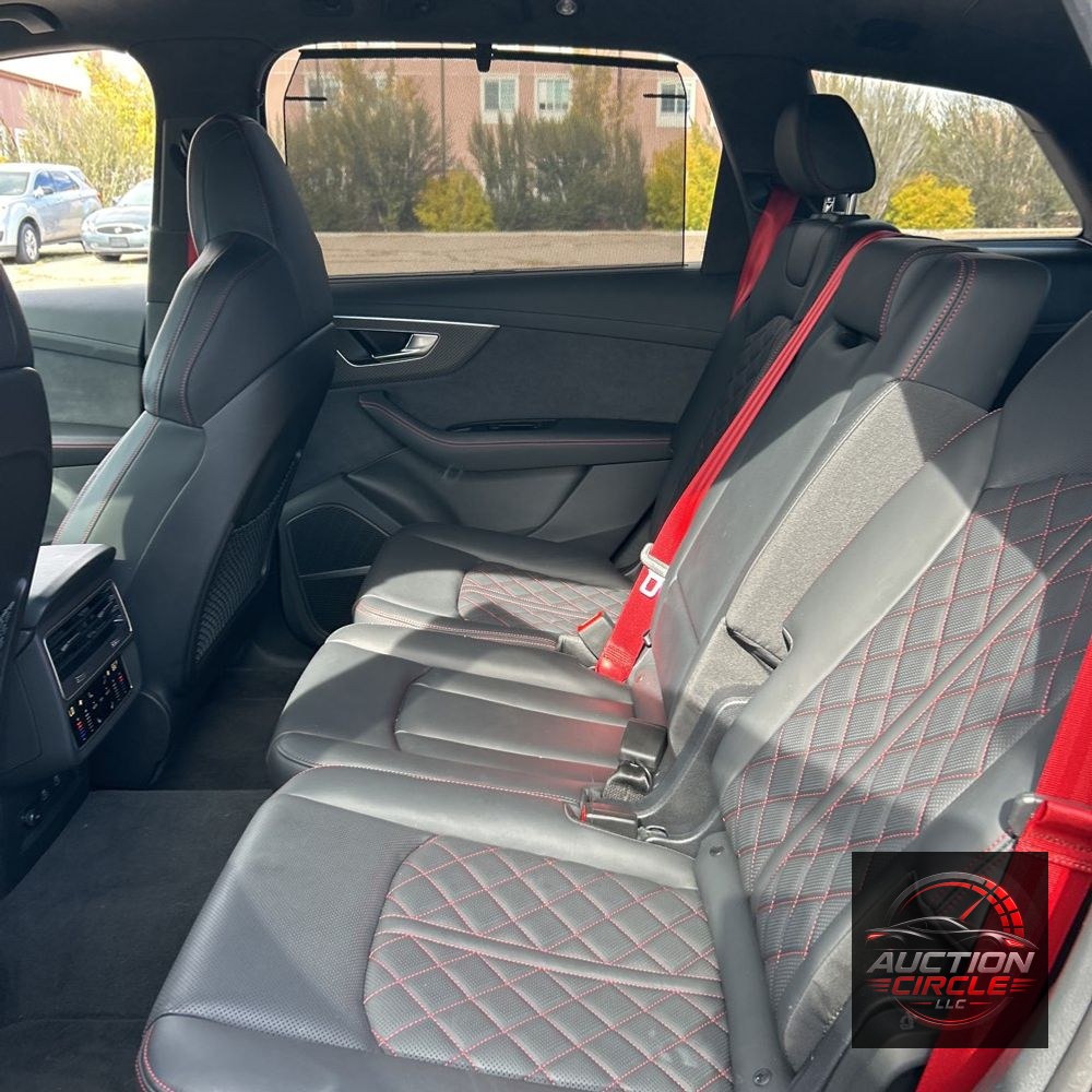 2025 Audi SQ7 Prestige