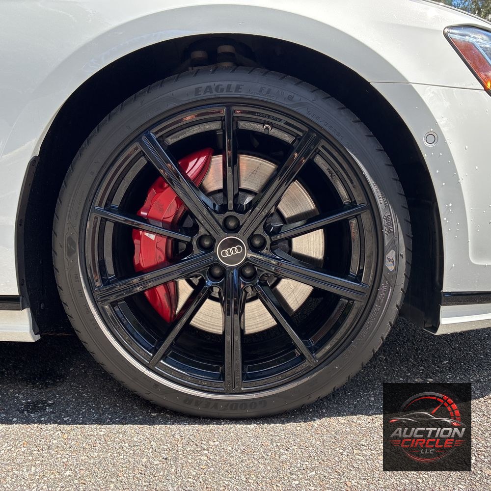 2023 Audi S8