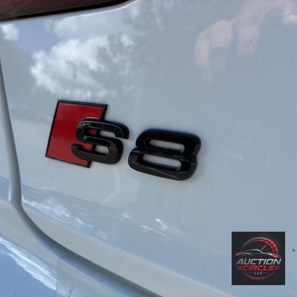 2023 Audi S8