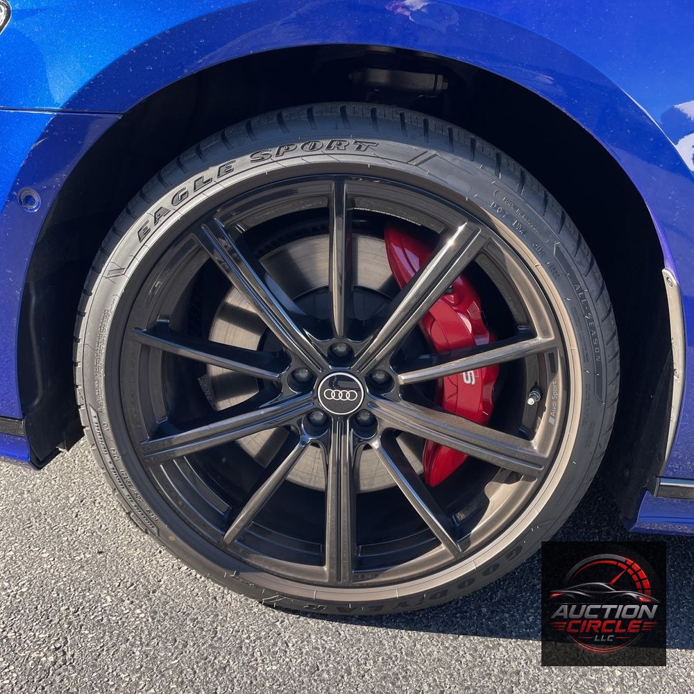 2023 Audi S8