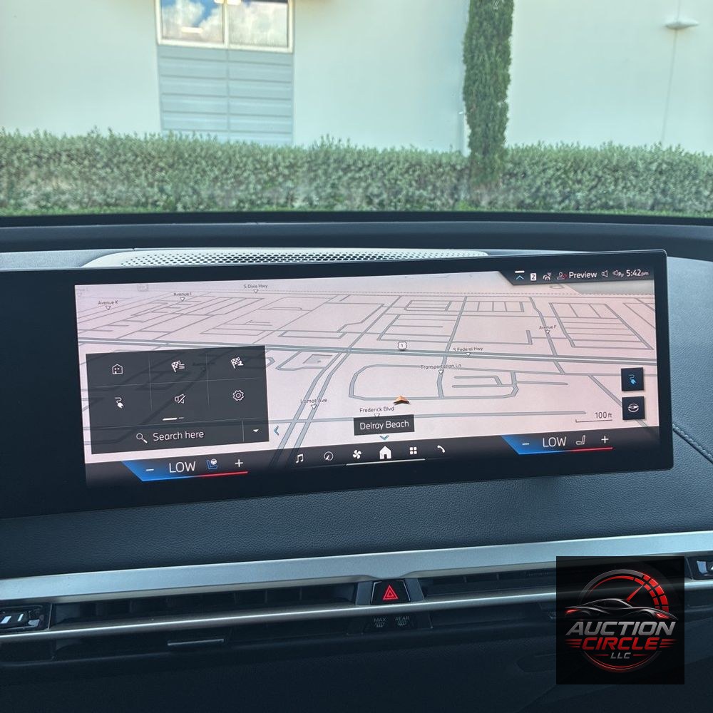 2025 BMW iX xDrive50