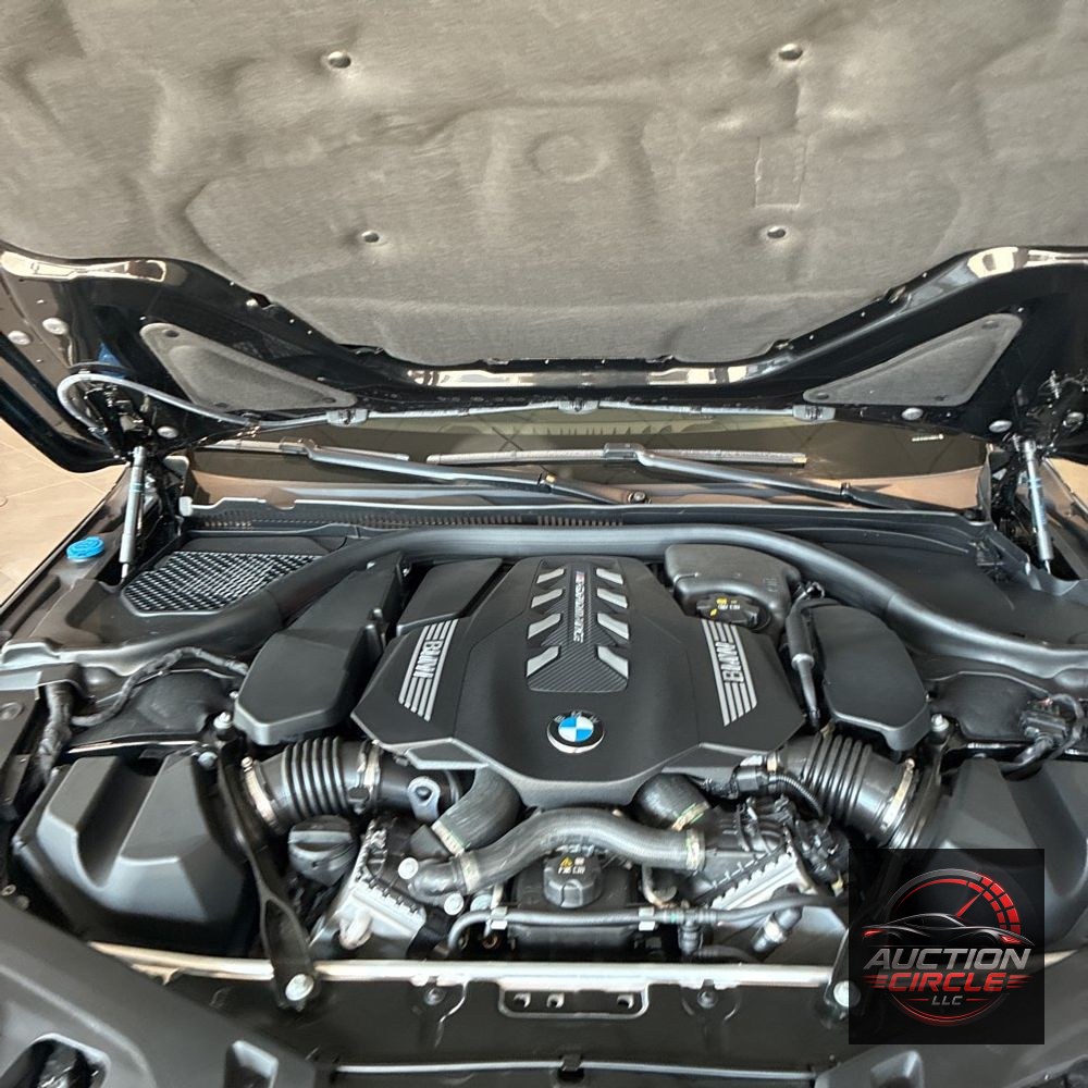 2025 BMW 8-Series M850i xDrive