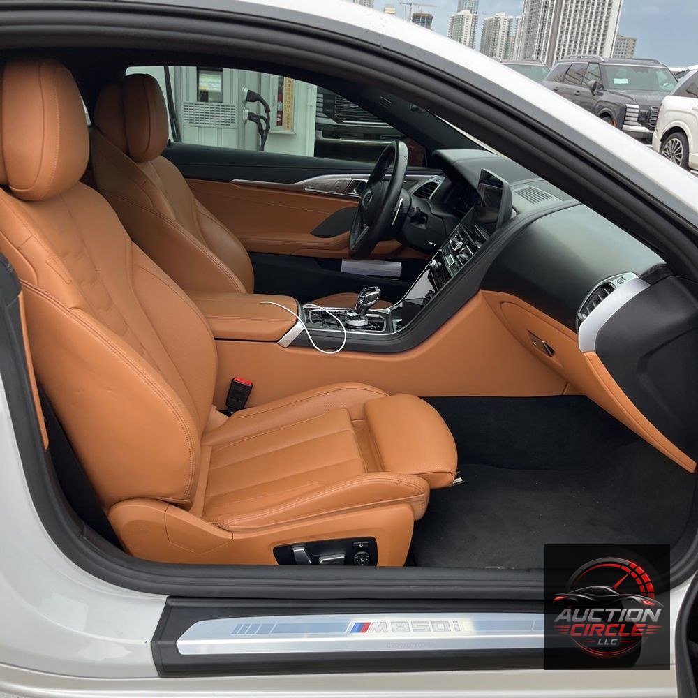2024 BMW 8-Series M850xi