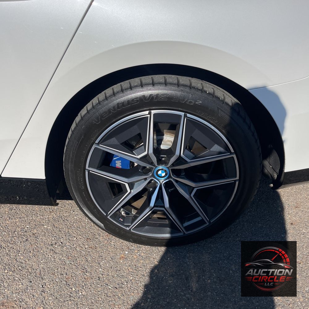 2024 BMW i5 M60