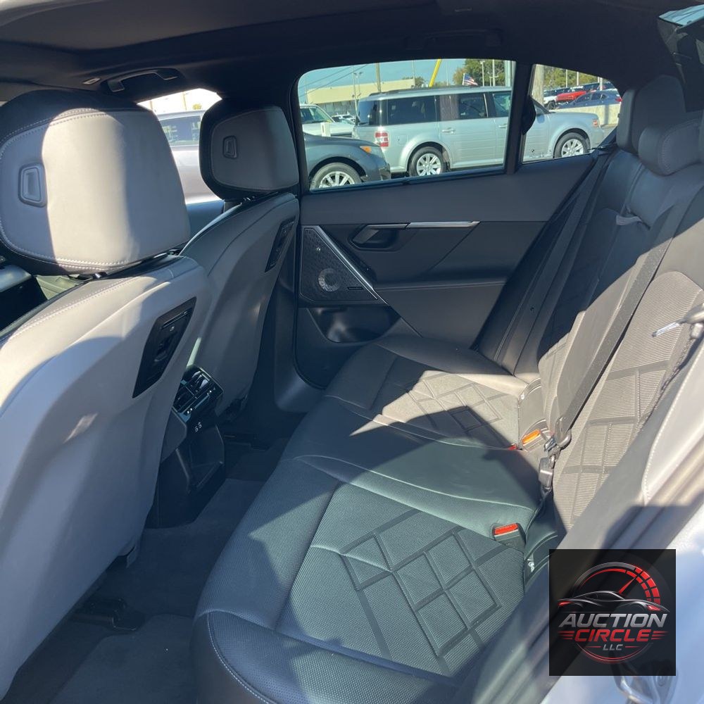 2024 BMW i5 M60