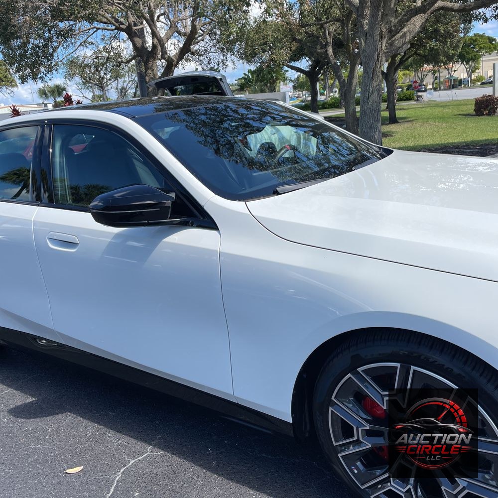 2025 BMW i5 M60