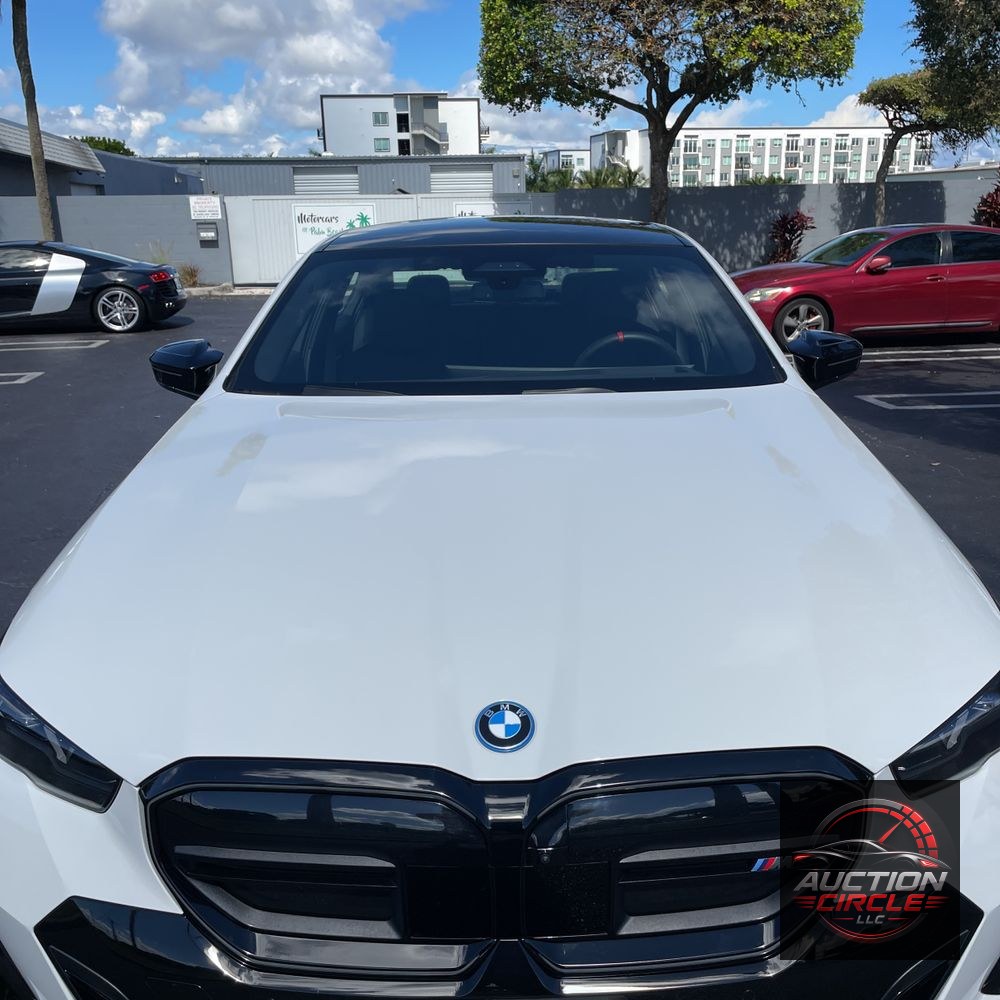 2025 BMW i5 M60