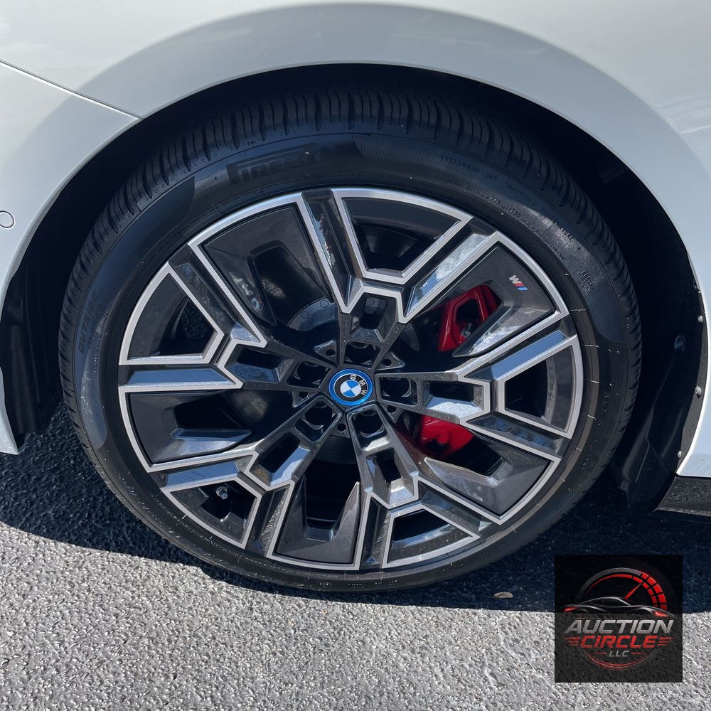 2025 BMW i5 M60
