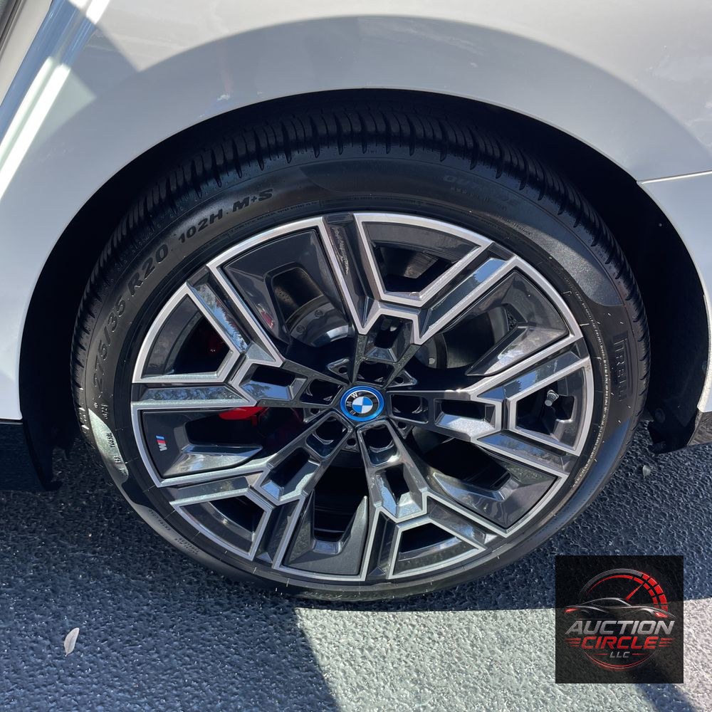 2025 BMW i5 M60
