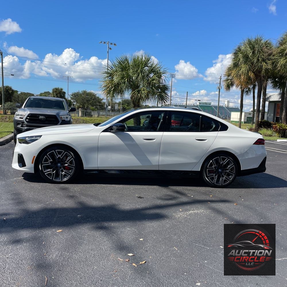 2025 BMW i5 M60