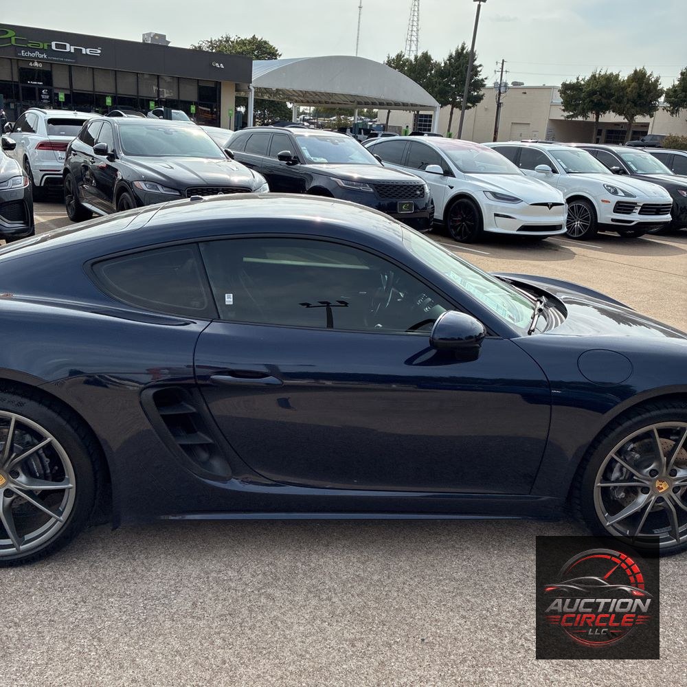 2017 Porsche 718 Cayman Base