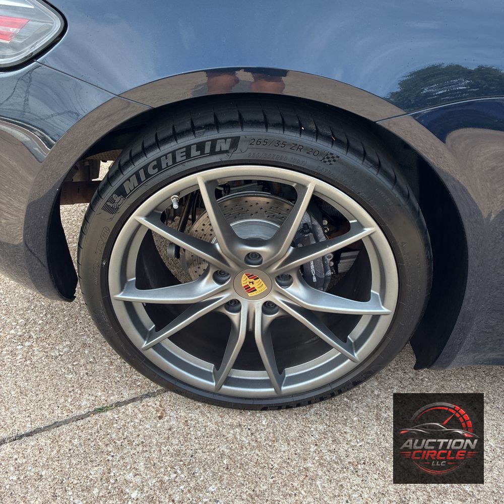 2017 Porsche 718 Cayman Base