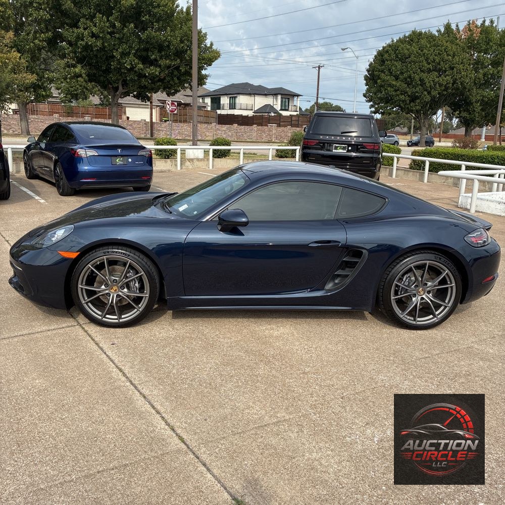 2017 Porsche 718 Cayman Base