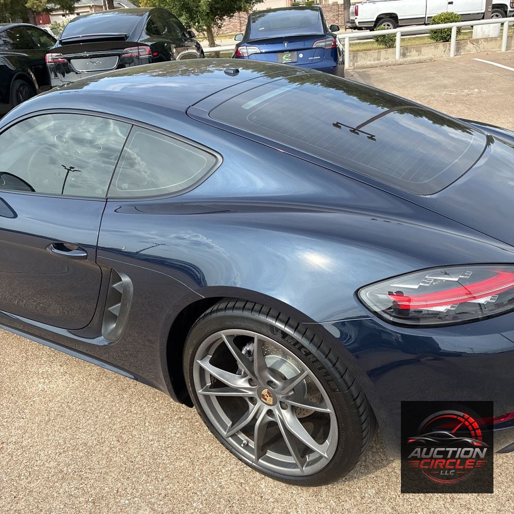 2017 Porsche 718 Cayman Base