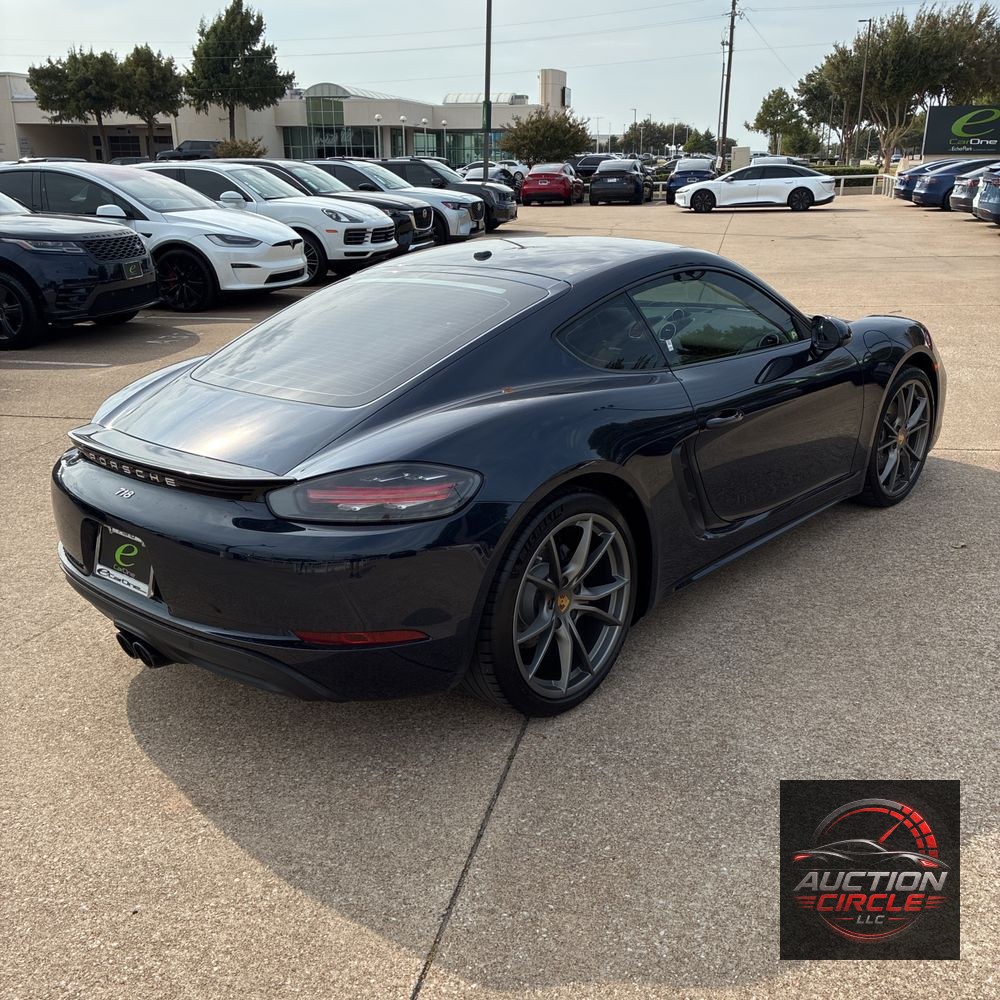 2017 Porsche 718 Cayman Base