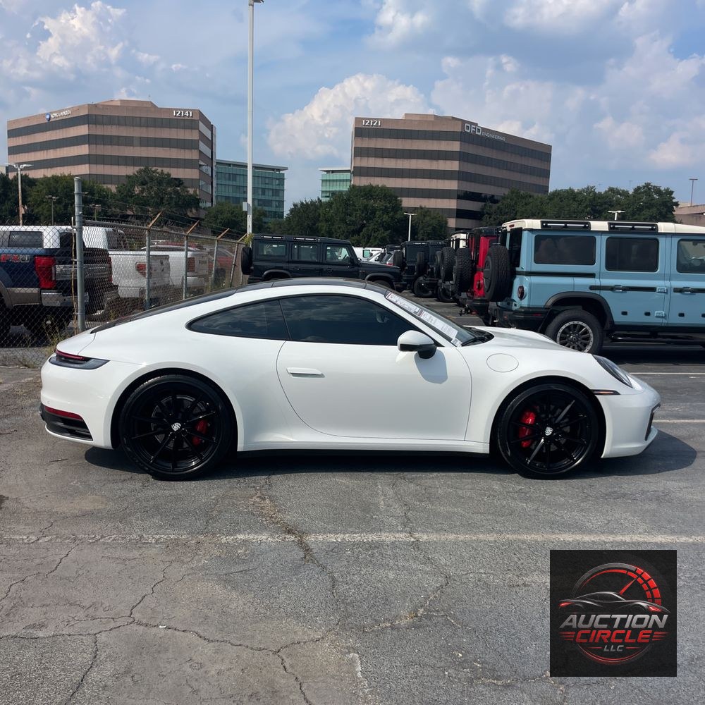 2024 Porsche 911 Carrera
