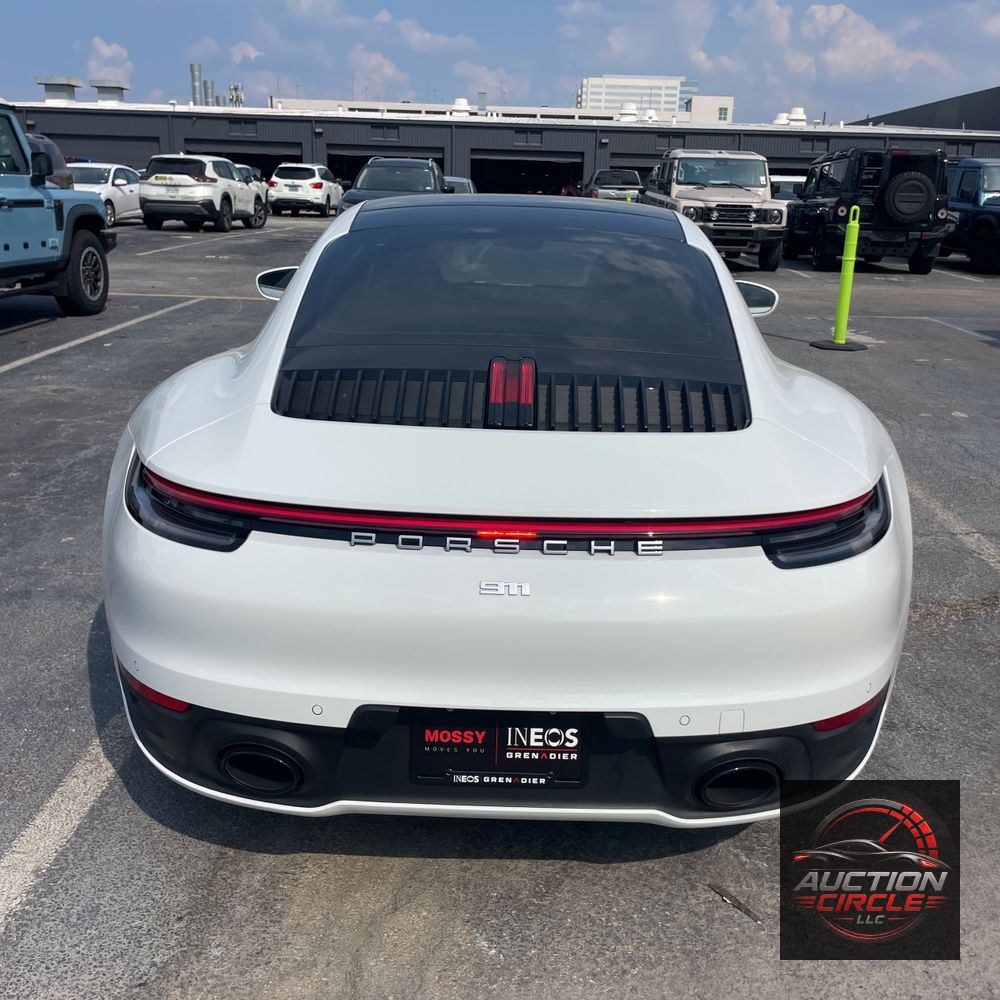 2024 Porsche 911 Carrera