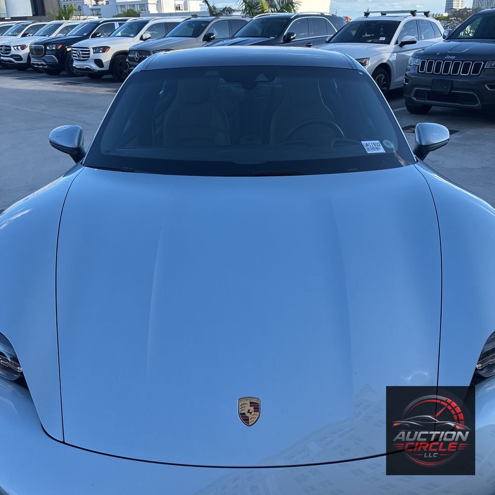 2022 Porsche Taycan Base