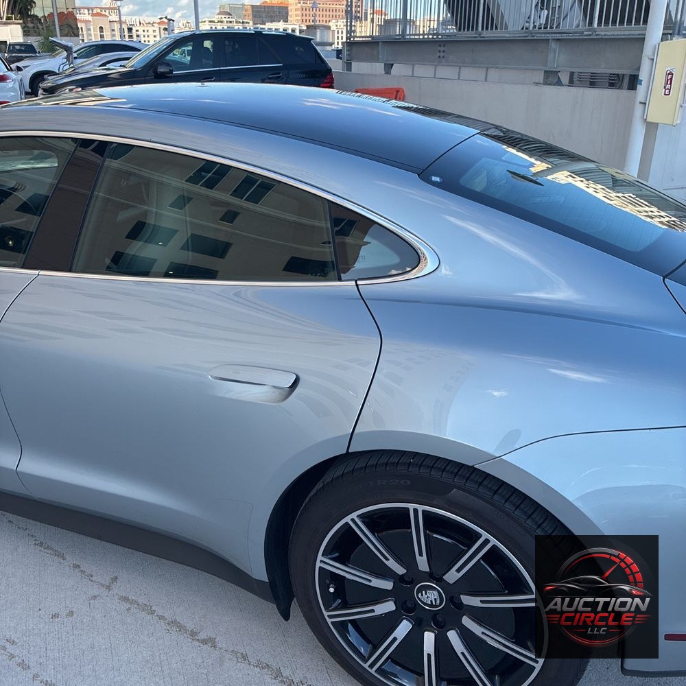 2022 Porsche Taycan Base