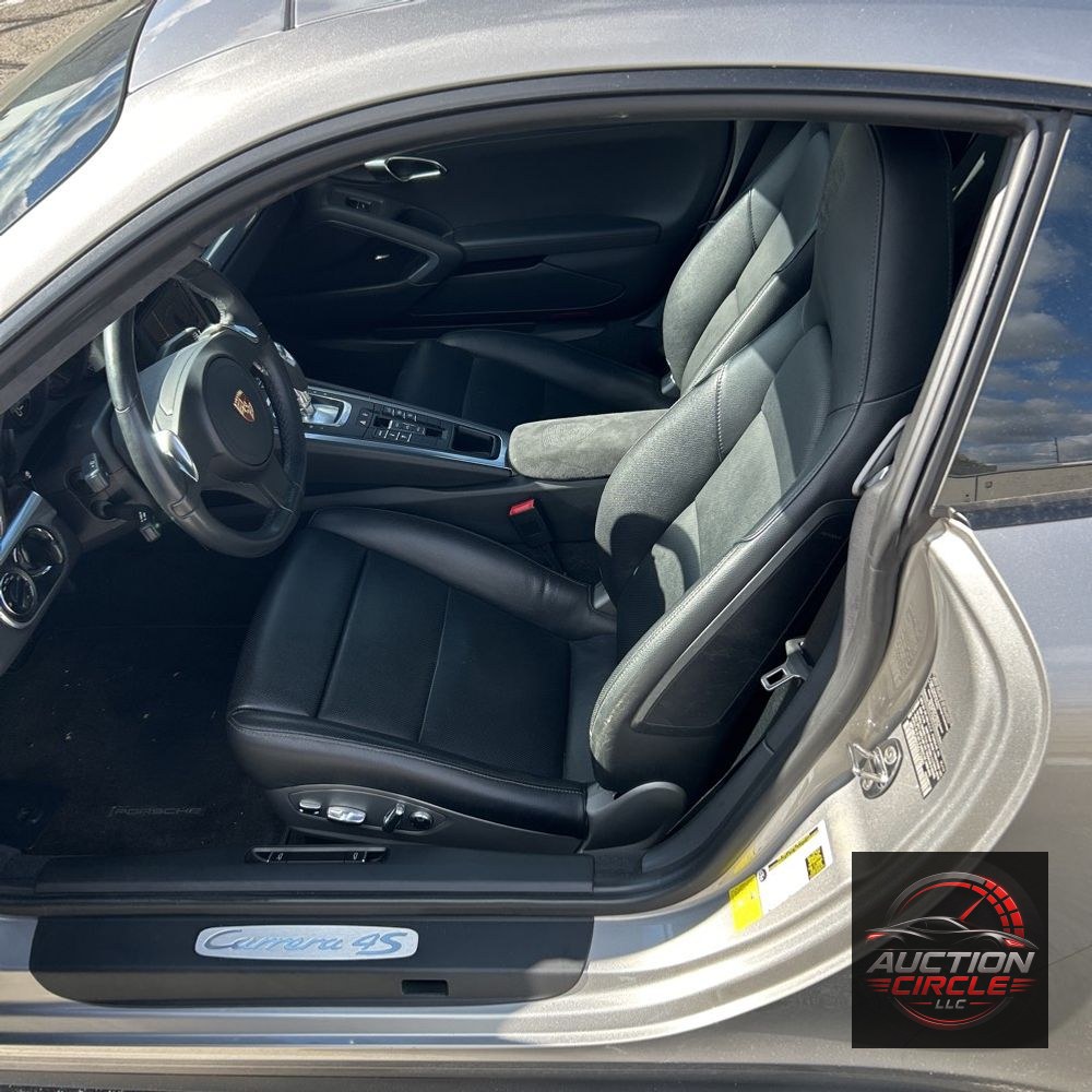 2013 Porsche 911 Carrera 4 4S