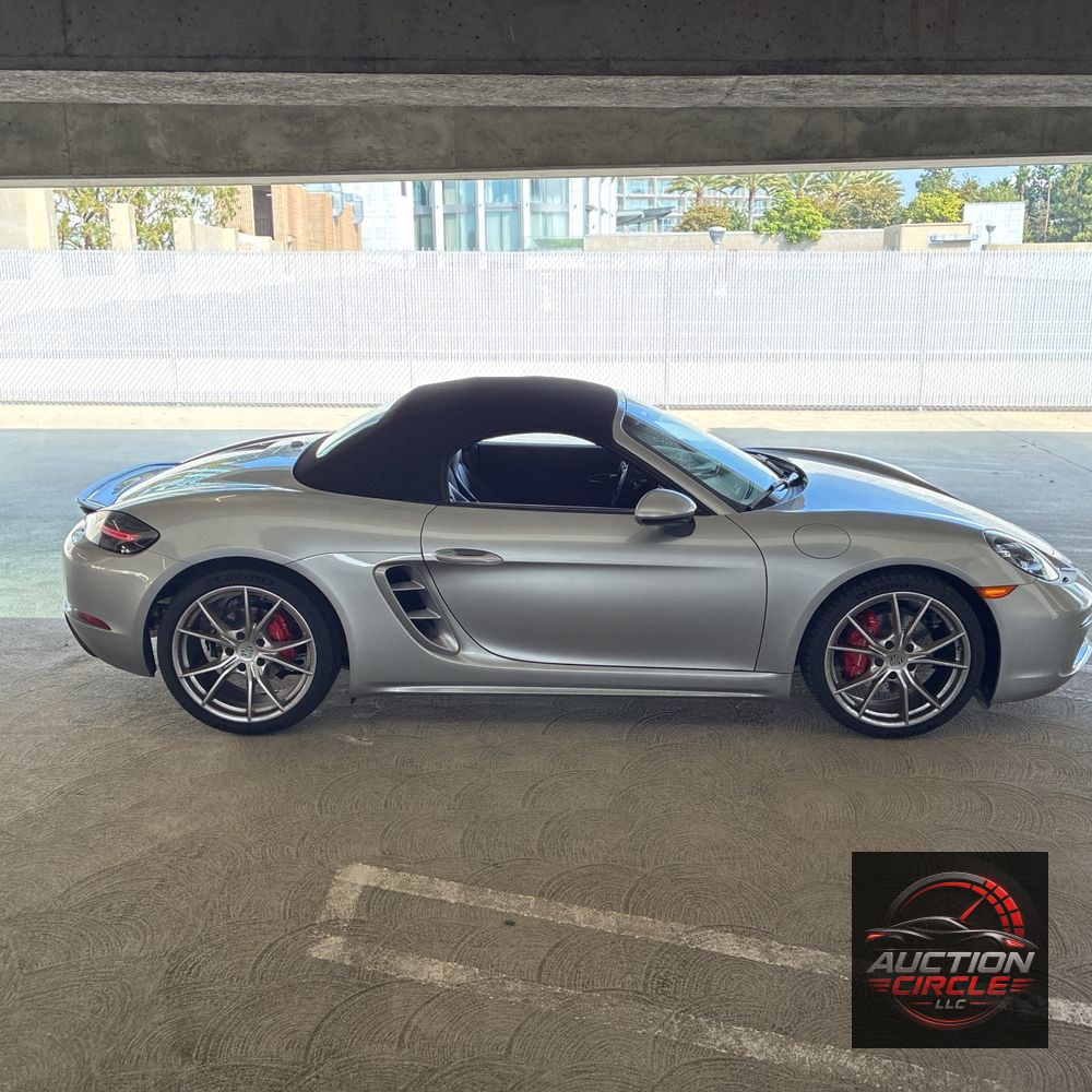 2024 Porsche 718 Boxster S