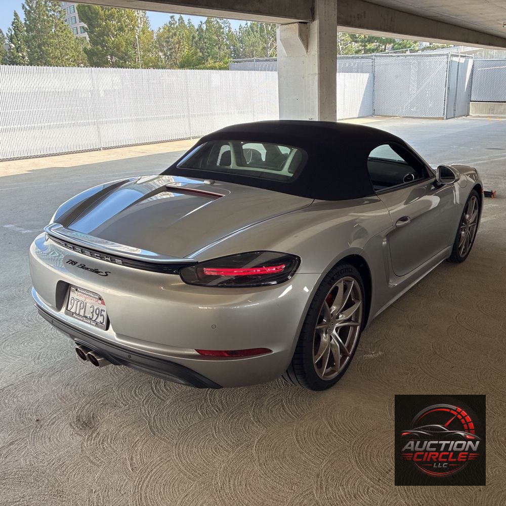 2024 Porsche 718 Boxster S