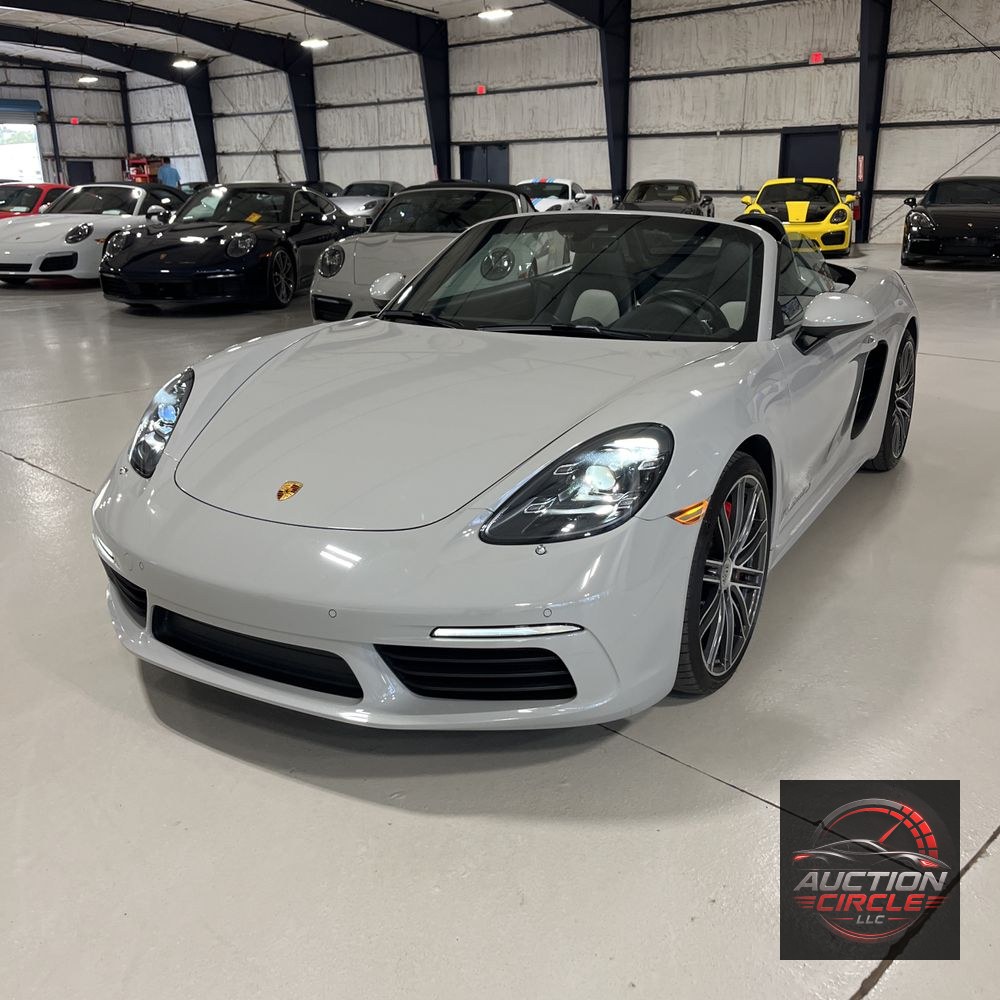 2022 Porsche 718 Boxster S