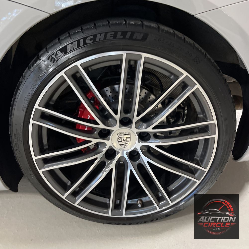 2022 Porsche 718 Boxster S