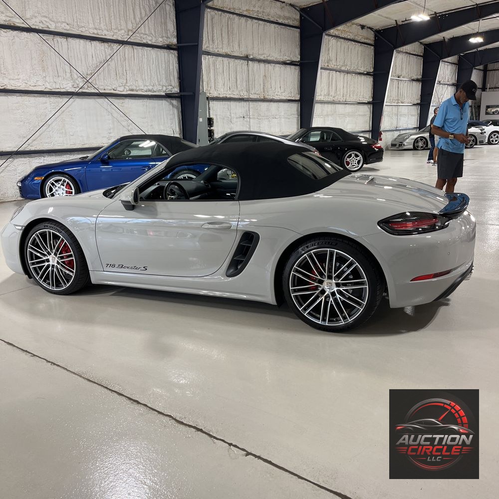 2022 Porsche 718 Boxster S