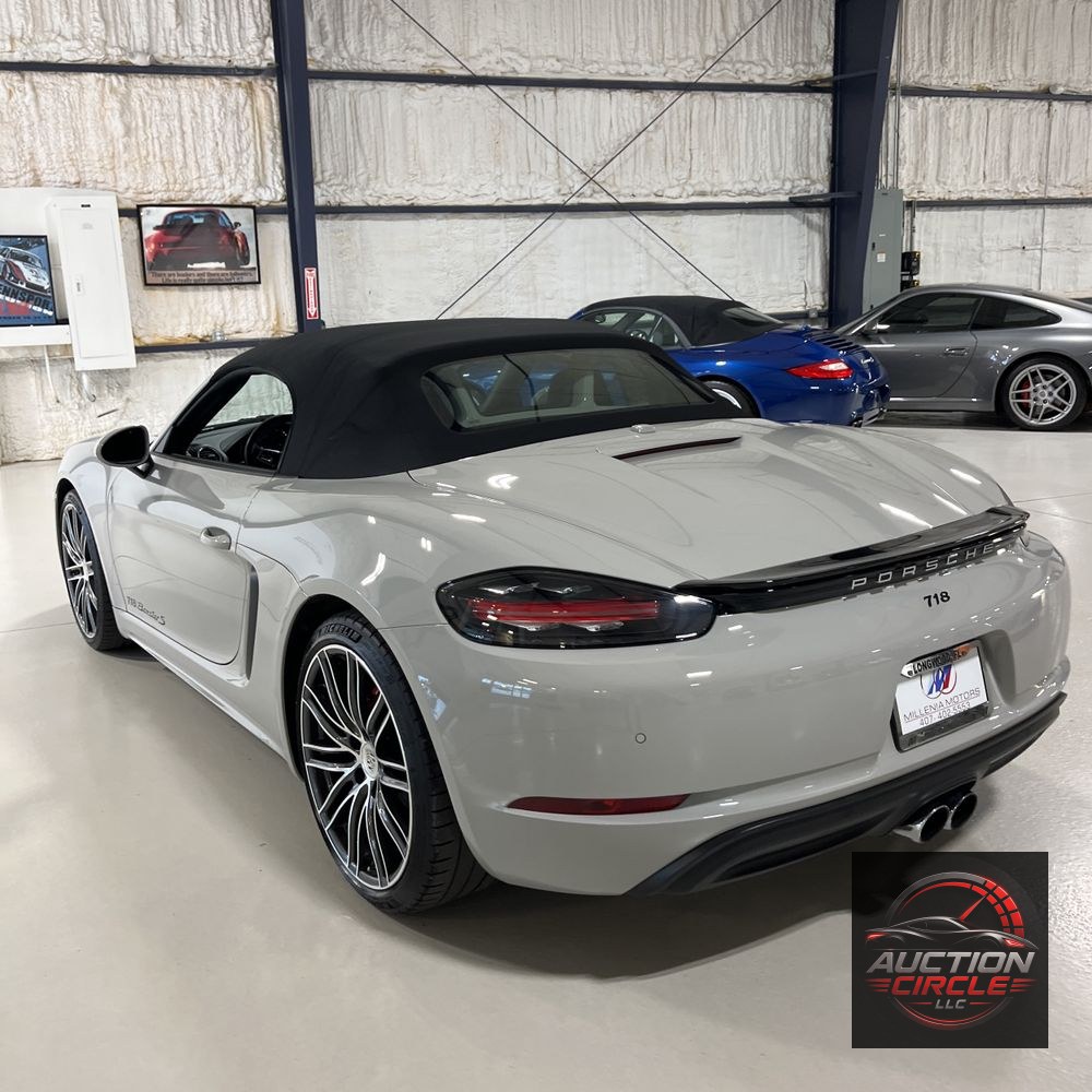 2022 Porsche 718 Boxster S