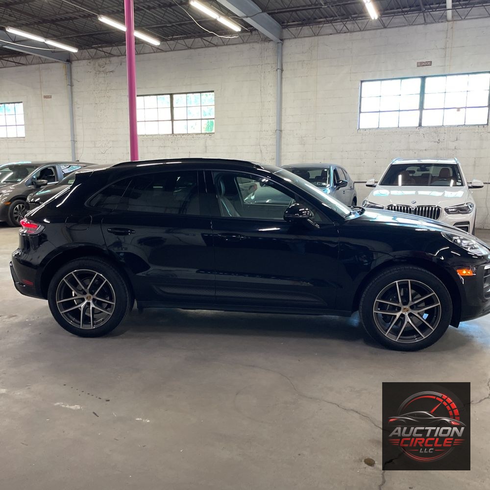 2024 Porsche Macan Base